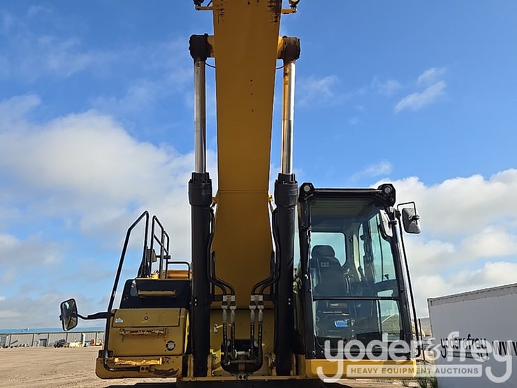 2019-caterpillar-336-image-26