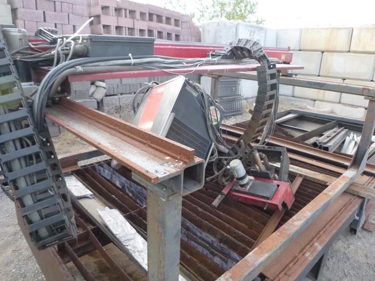 hypertherm-plasma-cutting-torch-tables-image-9