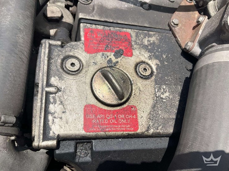 2003-freightliner-m2-106-image-11