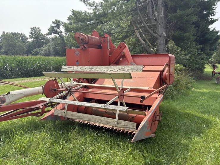 allis-chalmers-model-72-all-crop-harvestor-image-3