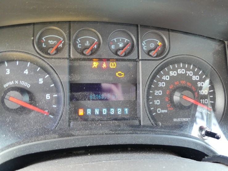 2010-ford-f150-xl-image-16