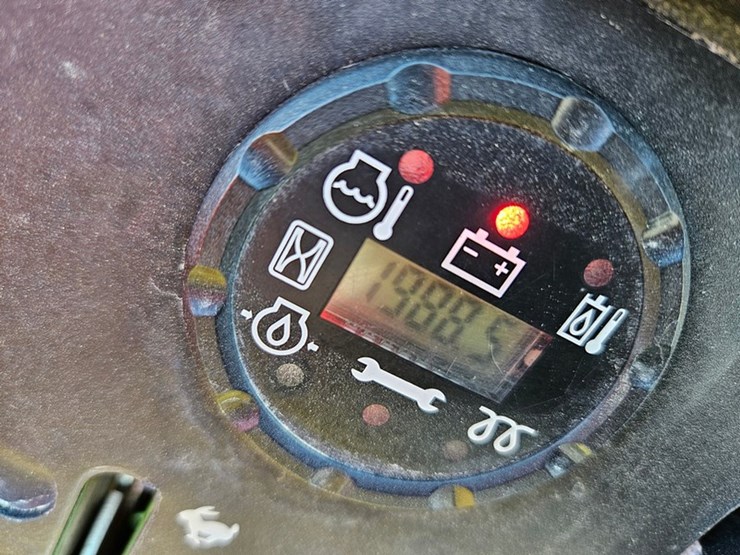 2015-john-deere-2653b-image-29