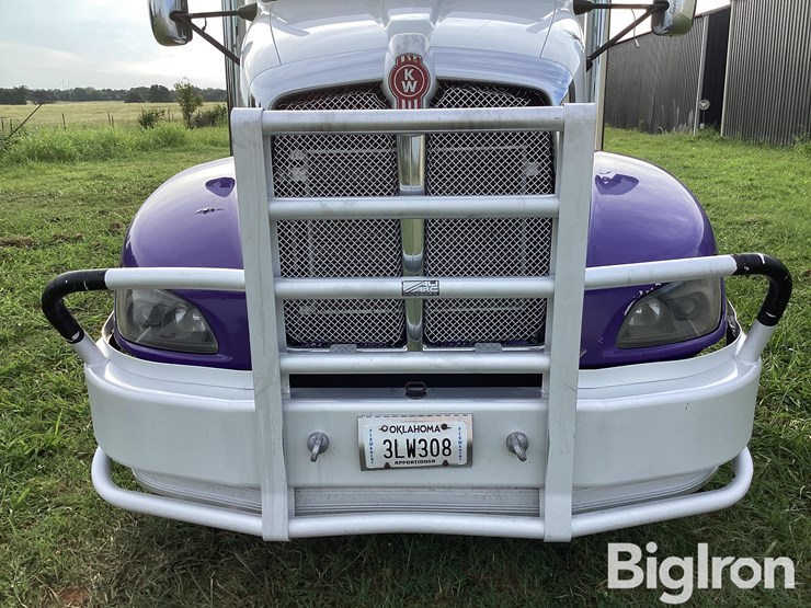 2014-kenworth-t660-image-10