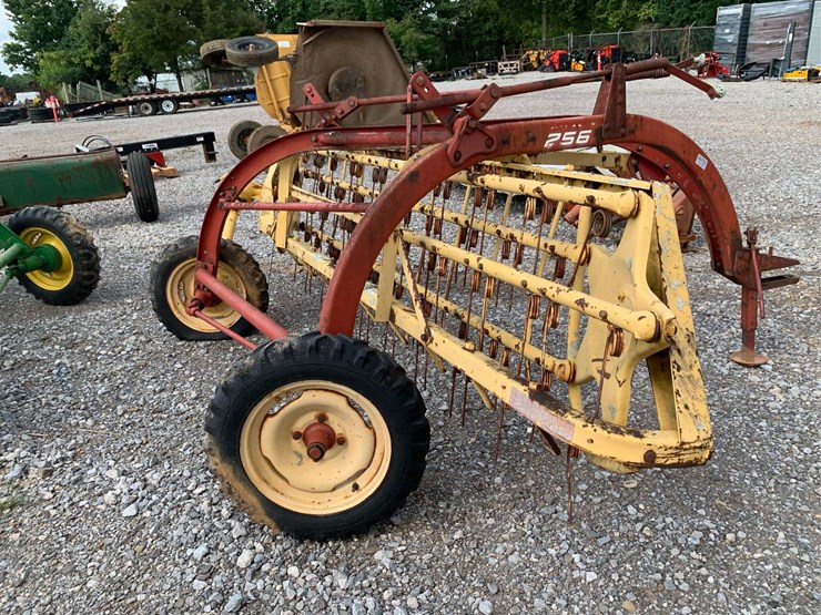 256-new-hollard-hay-rake-image-4