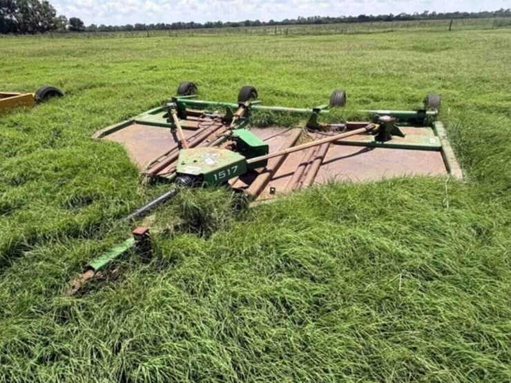 john-deere-1517-image-1