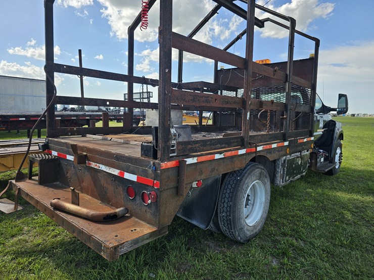 2016-ford-f750-image-3