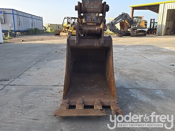 2020-volvo-ec300el-image-22