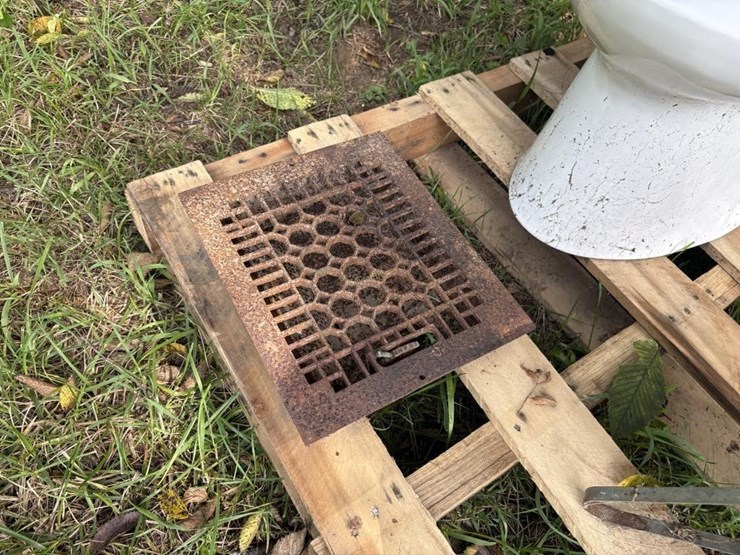 cast-iron-floor-grate-image-3