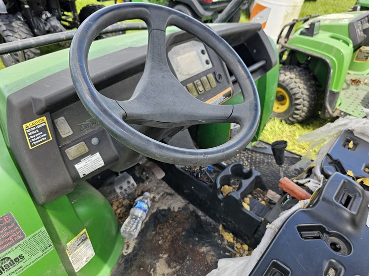 john-deere-825-image-9