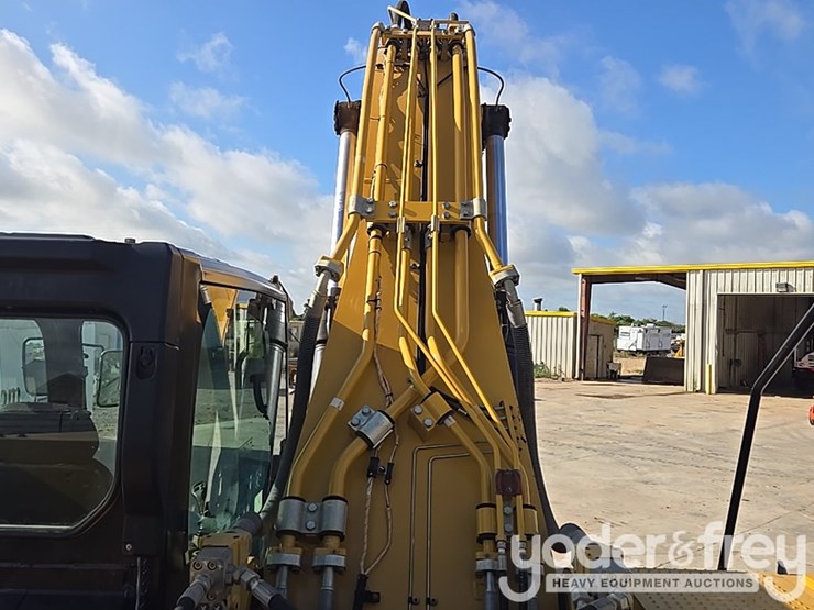 2019-caterpillar-336-image-54