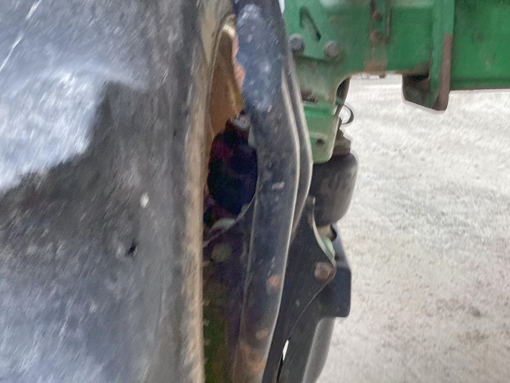 2020-john-deere-r4045-image-54