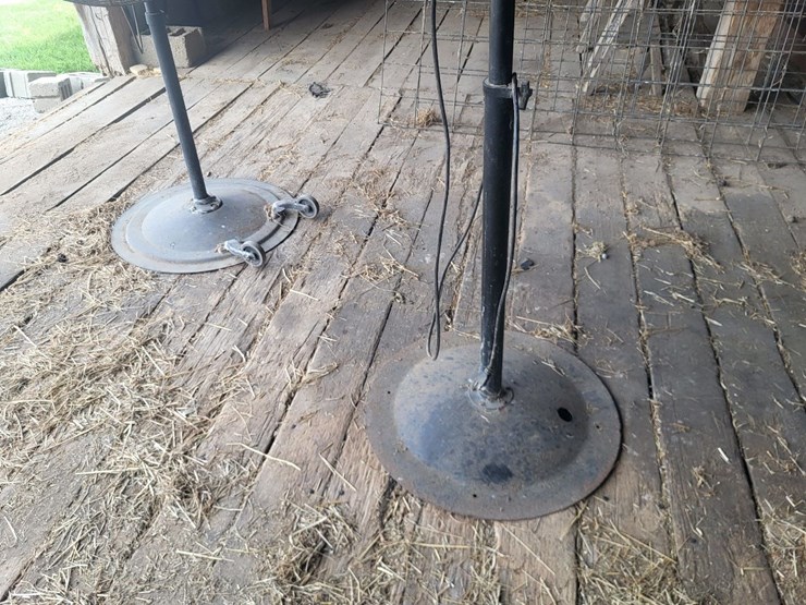 (2)-32"-livestock-fans-w/stands-and-electric-motor-image-14