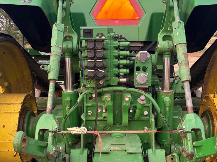 john-deere-8320t-image-4