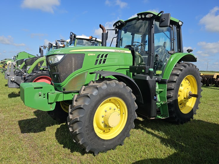 2021-john-deere-6155m-image-1