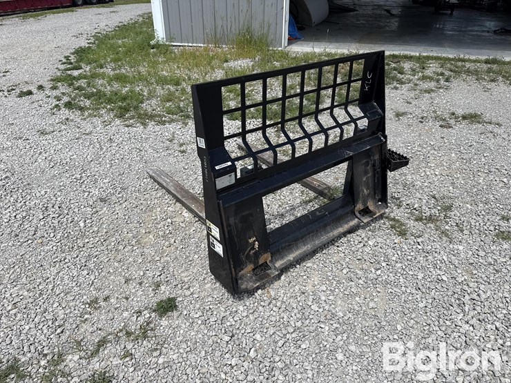 caterpillar-pallet-forks-image-7