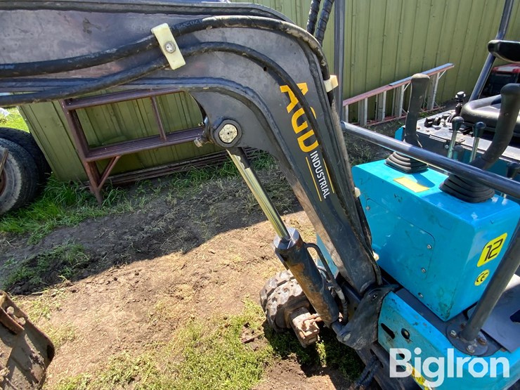 agd-industrial-mini-excavator-image-13