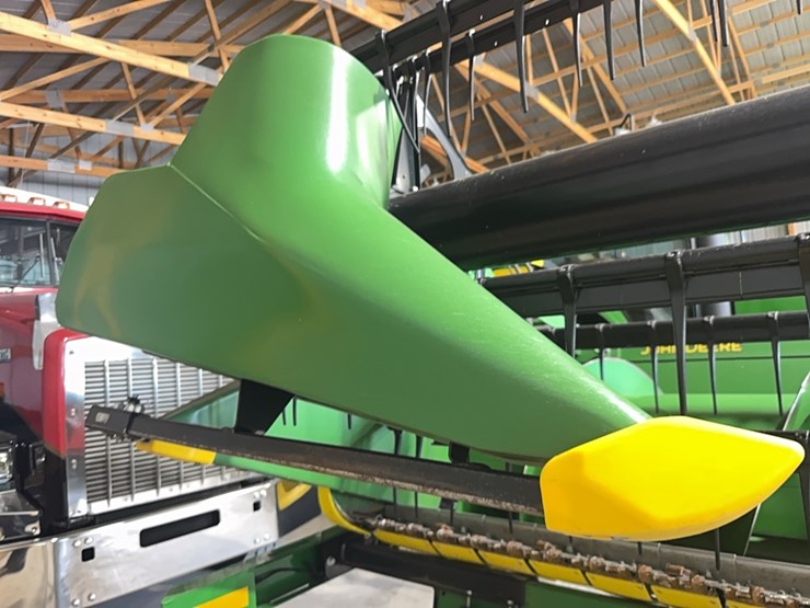 2011-john-deere-635f-image-17