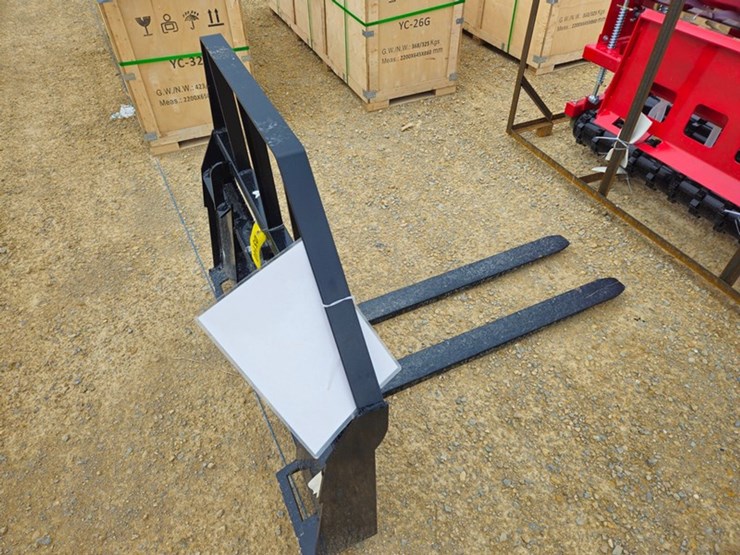 #213-•-2026-mower-king-sa-48"-pallet-fork-image-5