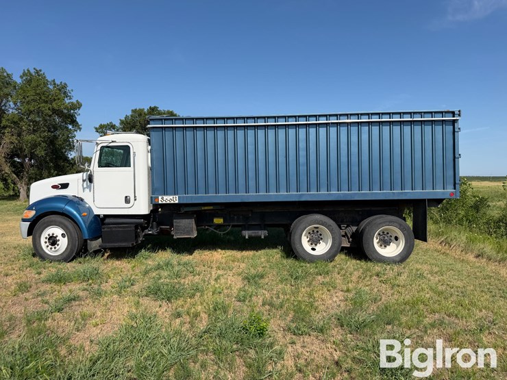 2005-peterbilt-335-image-8