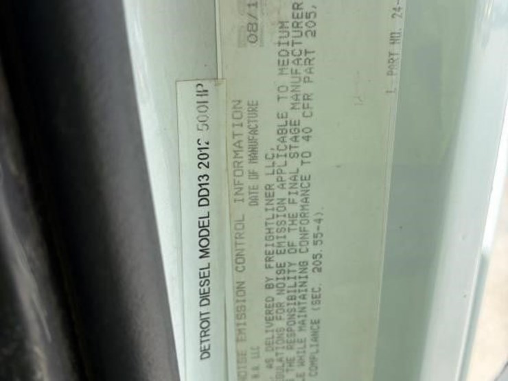 2013-freightliner-114sd-image-14