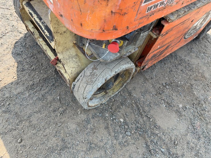 jlg-1230es-image-6