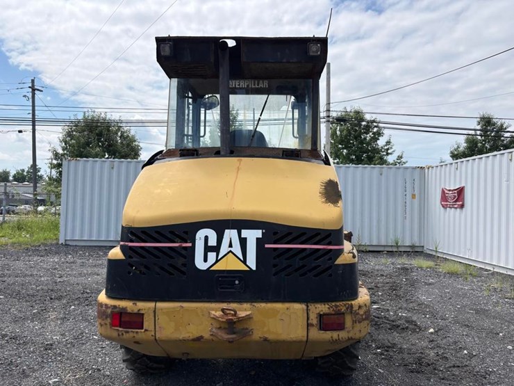 caterpillar-908-image-13