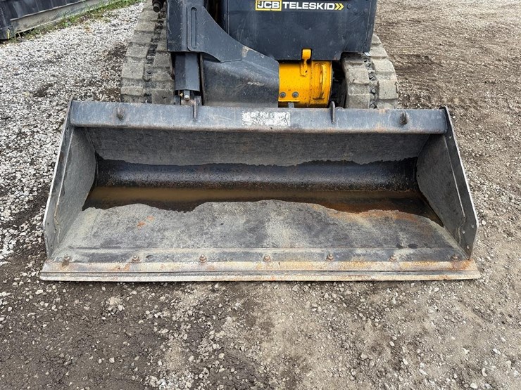 2019-jcb-2ts-7t-image-9