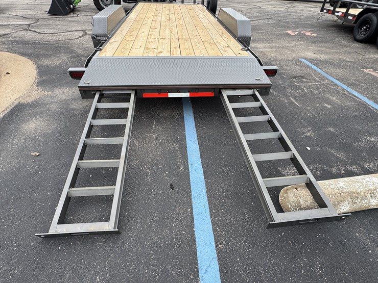 2026-bellwether-premier-18'+2'-car-hauler-trailer-image-8
