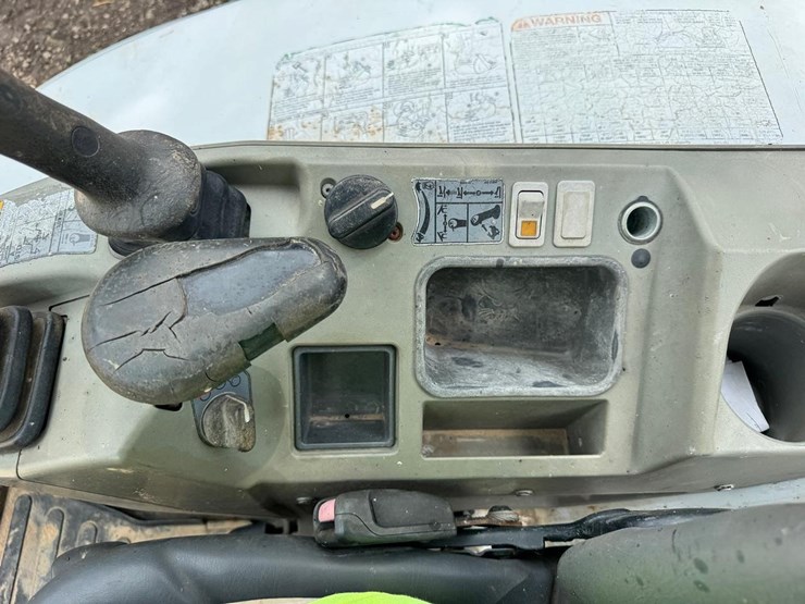 2016-bobcat-e35-image-28