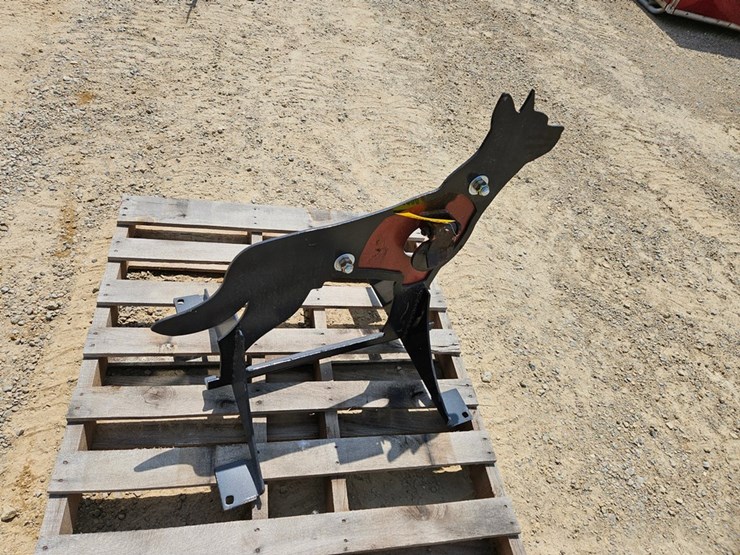 #6887-•-kit-container-metal-coyote-target-image-4