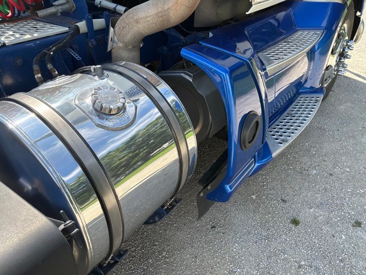 2018-kenworth-t680-image-38