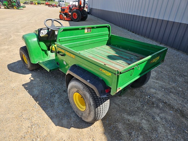 john-deere-gator-image-3