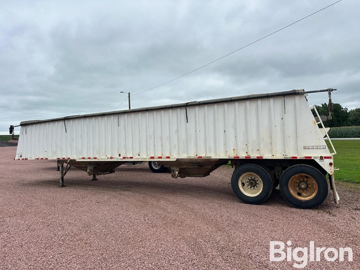 2000-dakota-trail-eze-t/a-grain-trailer-image-9