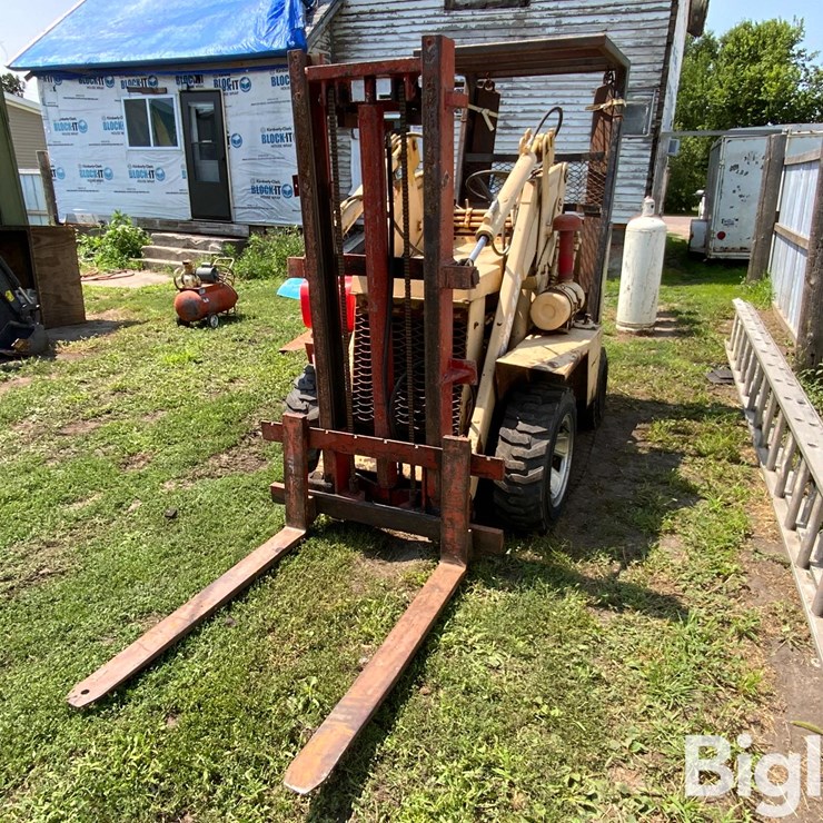 Mobility 12812W Forklift