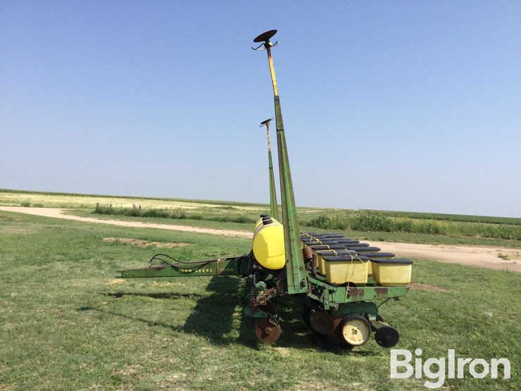 john-deere-7000-image-7