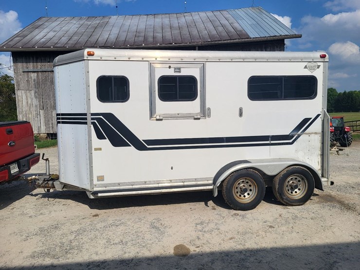 hart-tandem-axle-2-horse-bumper-trailer-w/tack-room-image-2