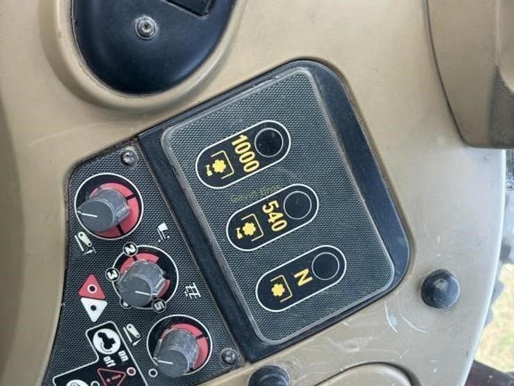 2004-agco-rt150-image-24