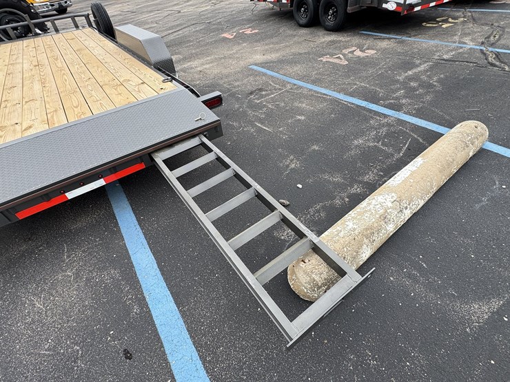 2026-bellwether-premier-18'+2'-car-hauler-trailer-image-7
