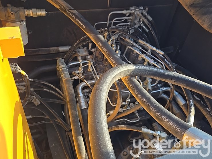 2020-volvo-ec300el-image-44