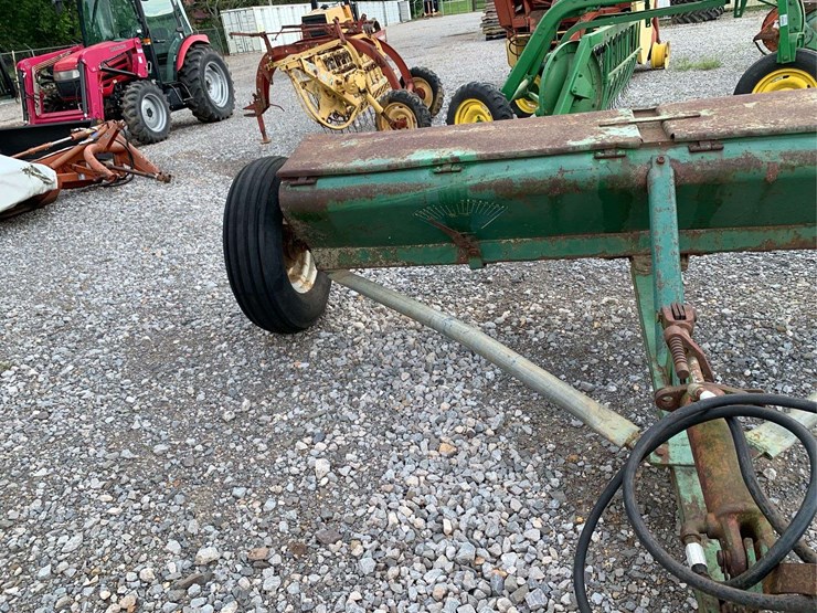 ez-flo-style-fertilize-spreader/-seeder-w/-hydraulic-opening-image-7