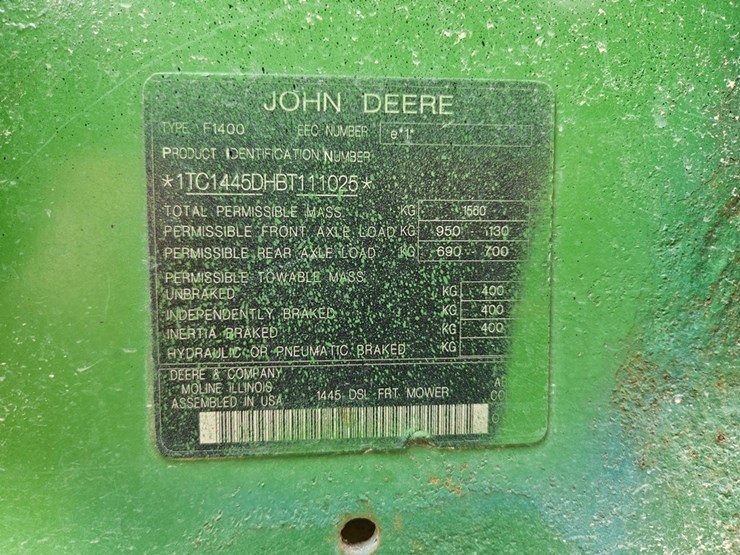 2011-john-deere-1445-image-41