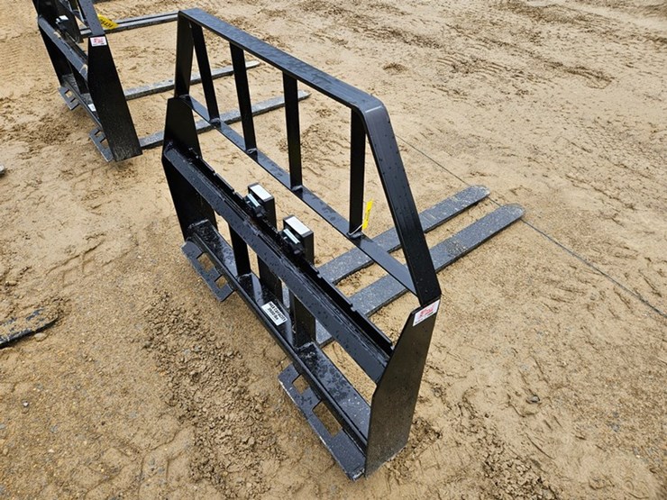 #221-•-kivel-48"-3500-lb-pallet-fork-image-5