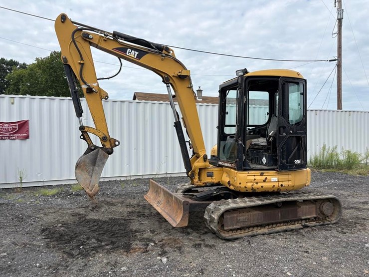 caterpillar-304cr-image-1