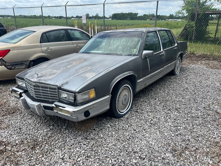 no-reserve!-cadillac-sedan-deville!-image-1