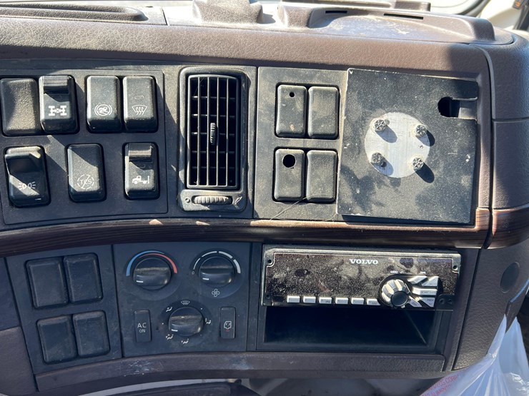 volvo-vnl-image-94