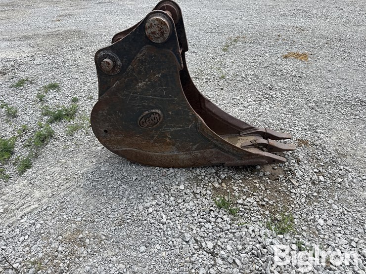 geith-12”-mini-excavator-bucket-image-4