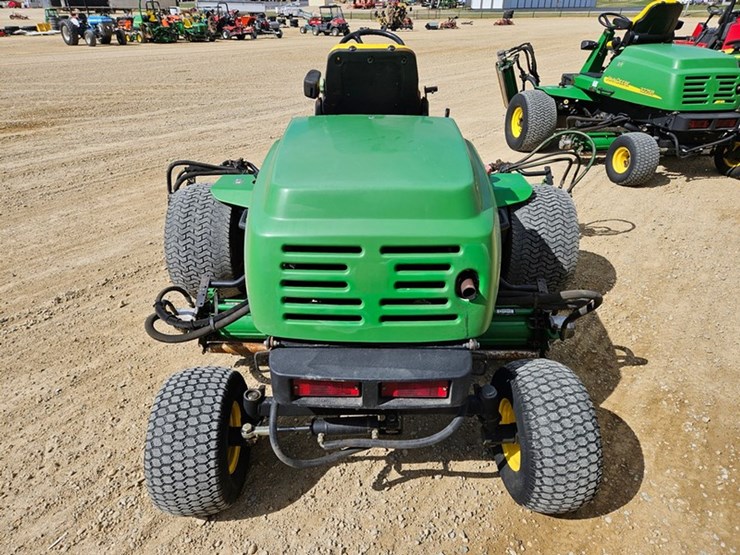 john-deere-3225b-image-4