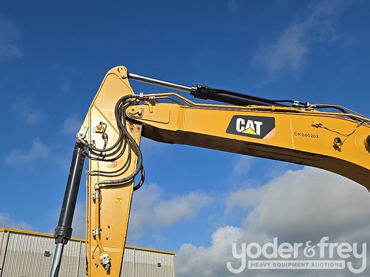 2019-caterpillar-336-image-25