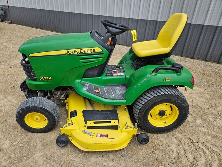 john-deere-x724-image-2