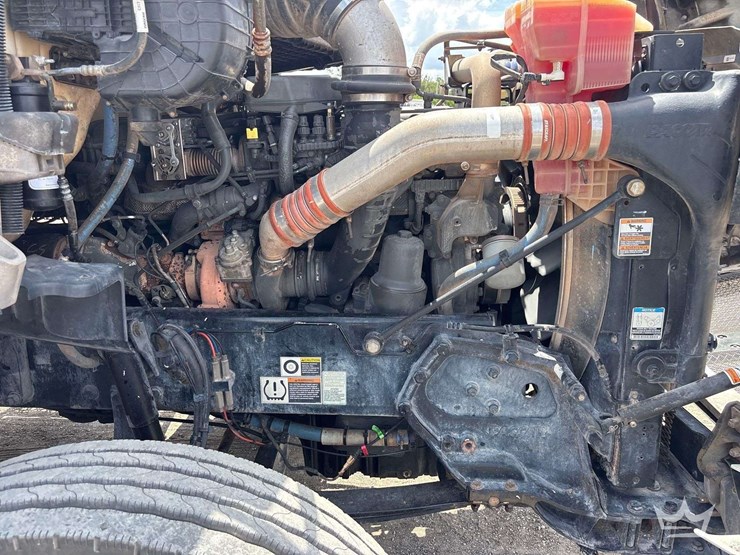2019-kenworth-t880-image-7